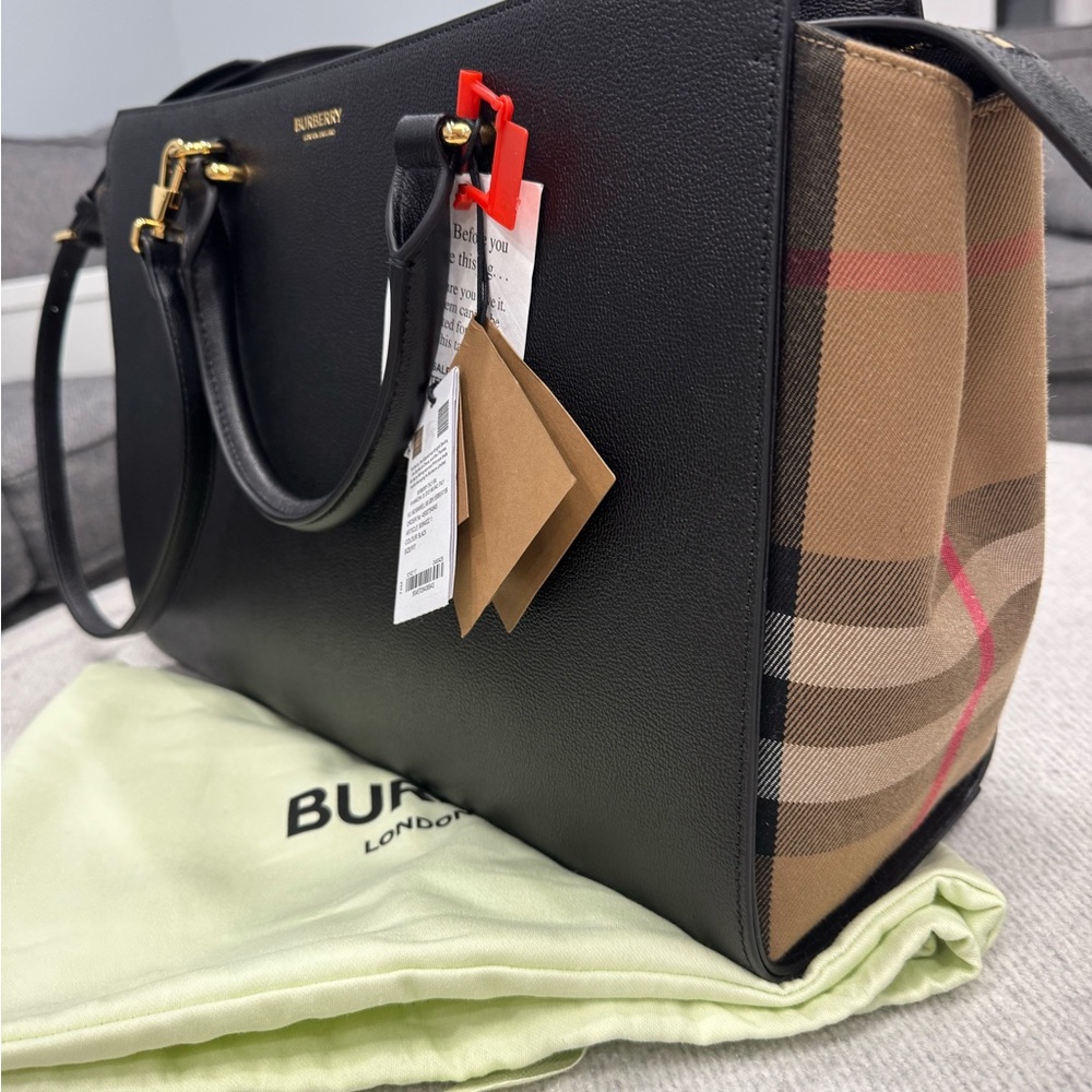 Burberry Banwell House Check Leather Shoulder Bag Black NWT